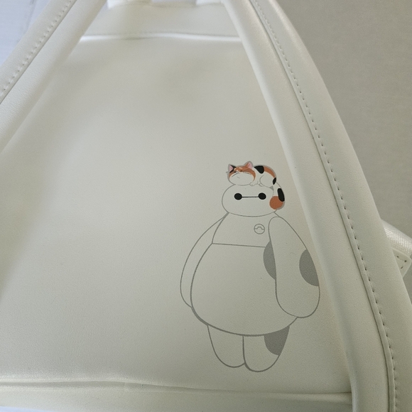 Loungefly x Disney White Baymax and Mochi Mini Backpack - Big Hero 6 - Picture 12 of 12